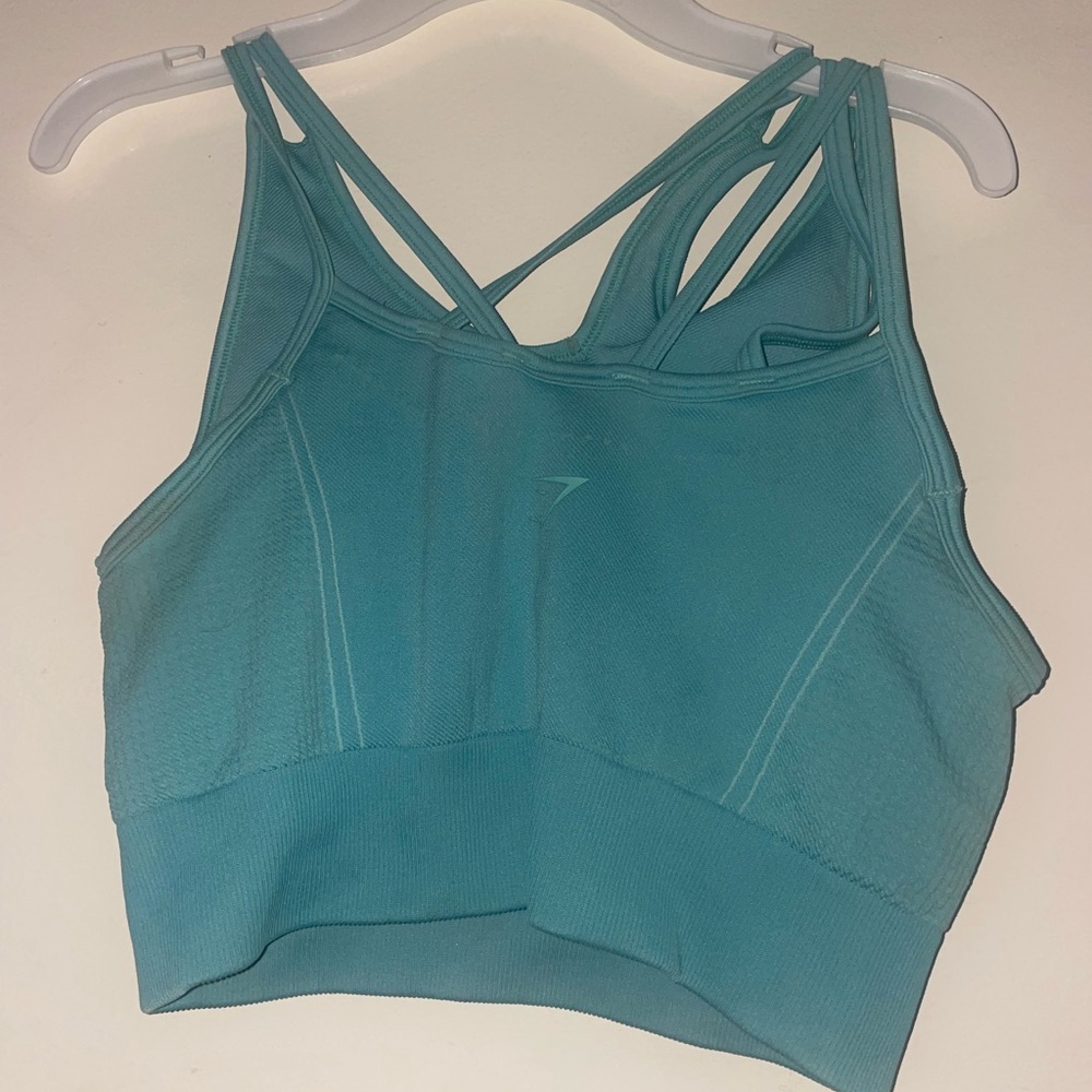 Gymshark crop top for workout 🦈💙 - Picture 2 of 5